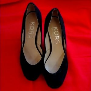 Micheal Kors, black suede peep toe size 6 heels.